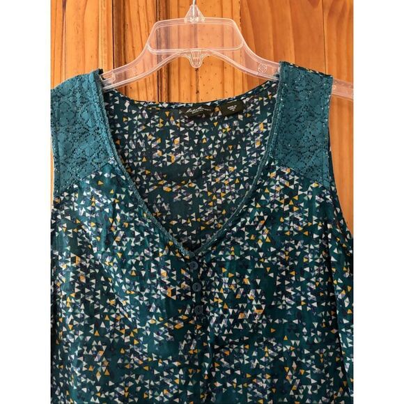 Eddie Bauer Cotton Tank Top with Lace Details - Picture 2 of 6